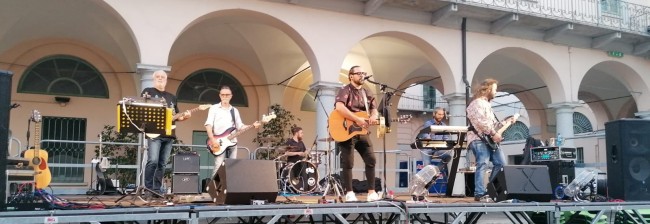 foto gruppo concerto gallarate